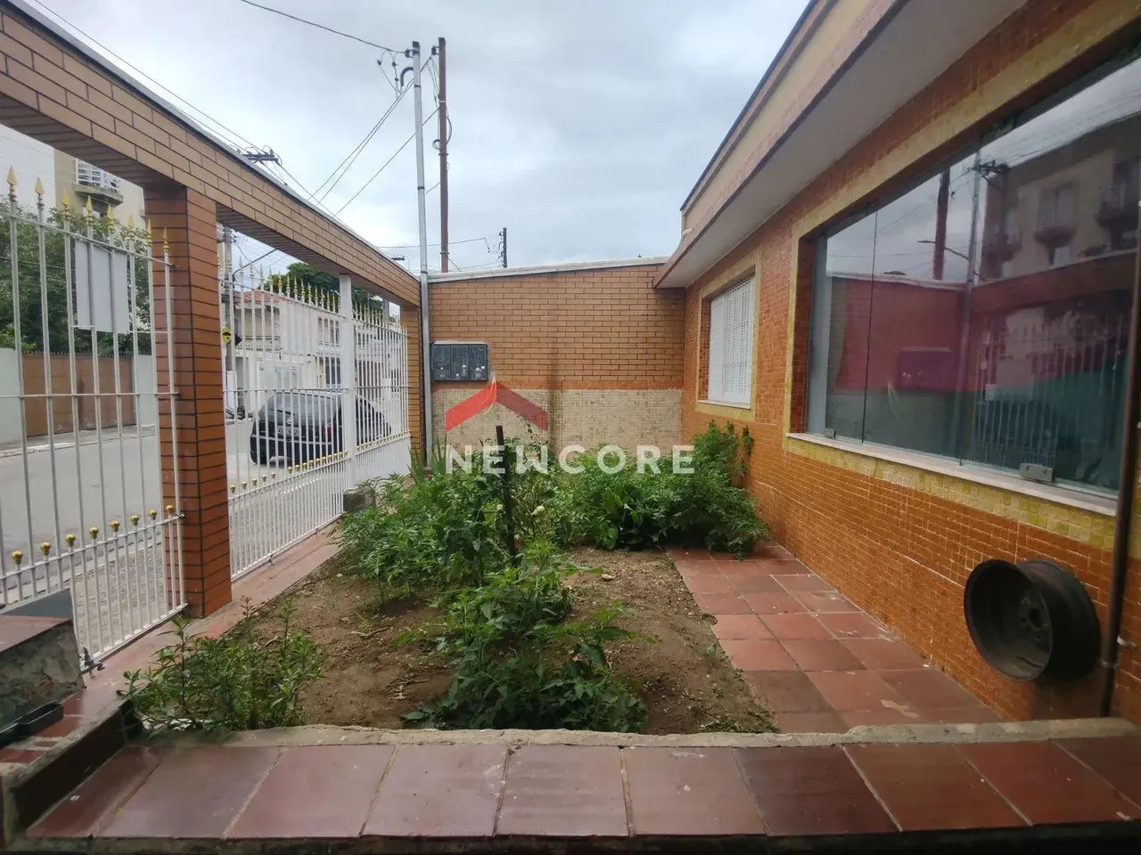 Casa em Rua dos Lírios - Piraporinha - Diadema/SP