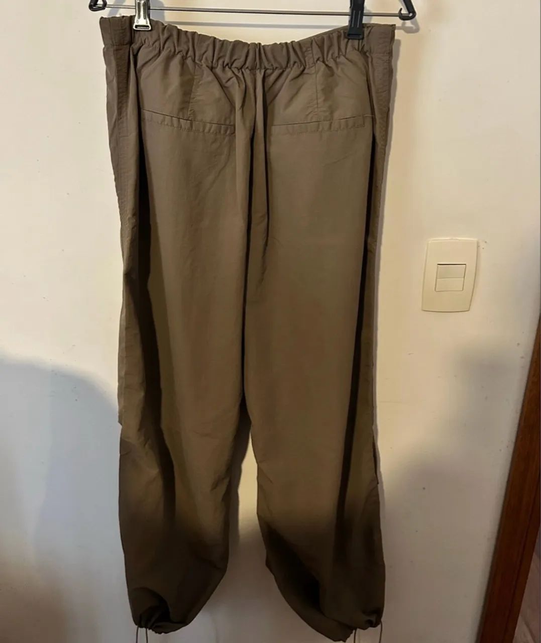 Calça Parachute Zara TAM M - Foto 4