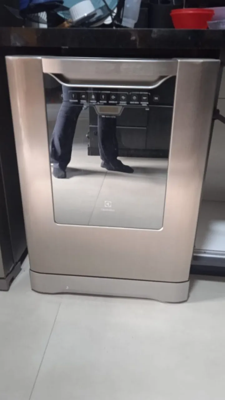 Lava-louças Electrolux 14 serviços 127v