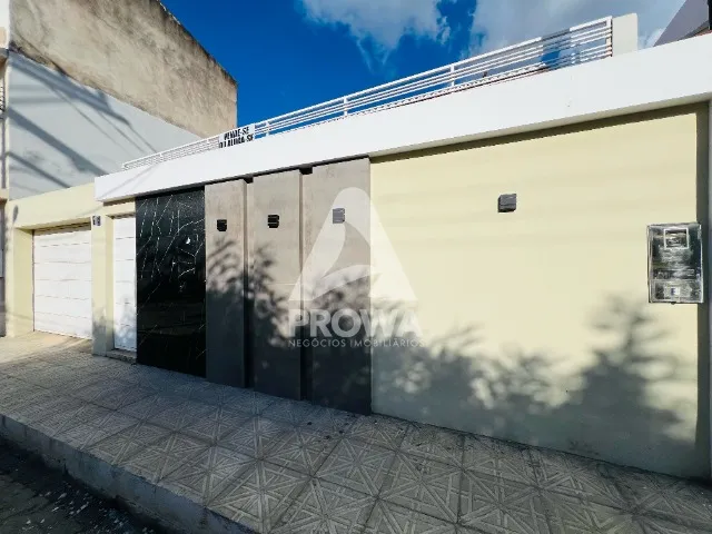 Casa Comercial para aluguel atrás do fórum de Juazeiro