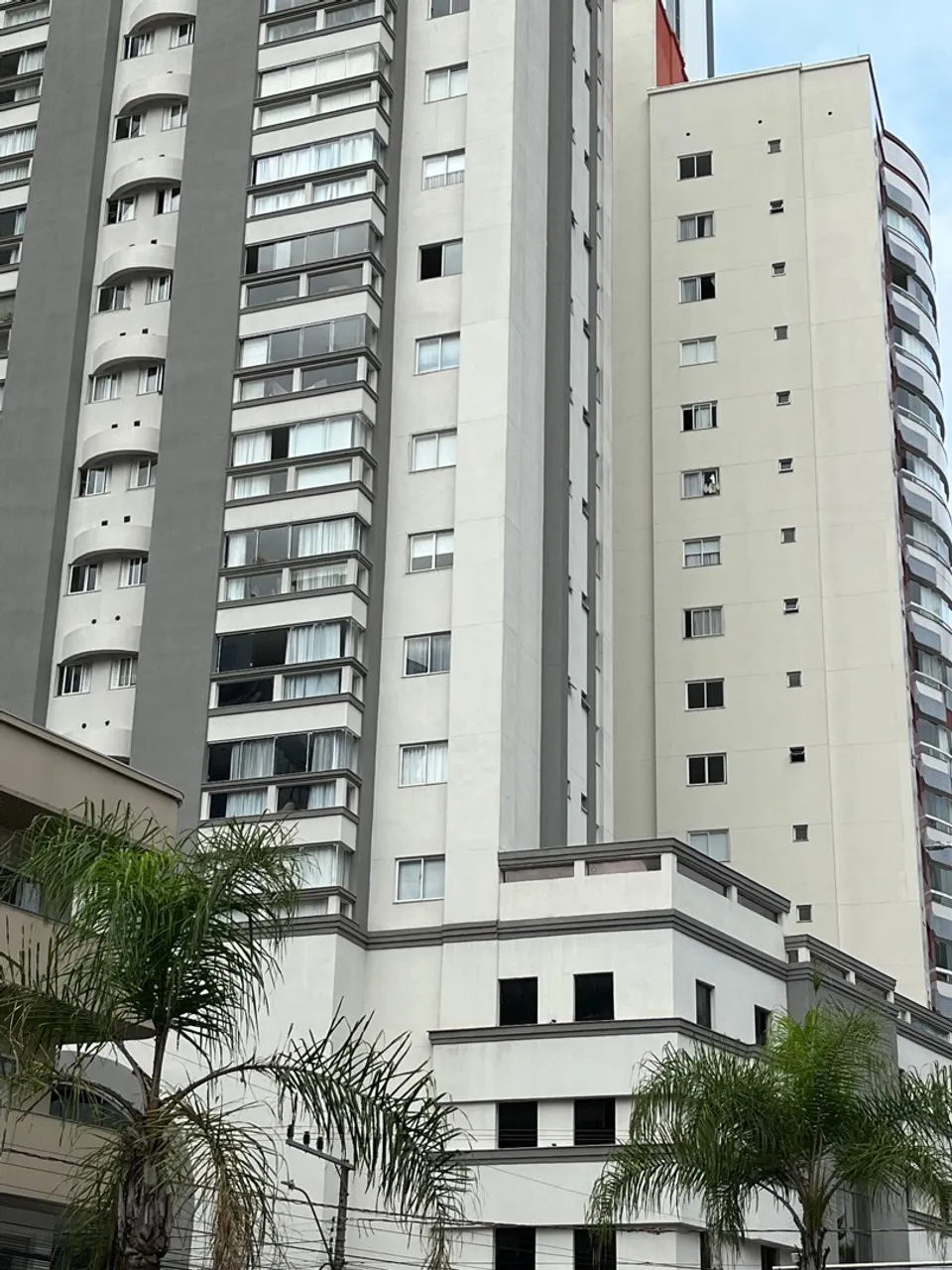 Aluguel anual,apto 3 dorm, centro, Balneário Camboriú