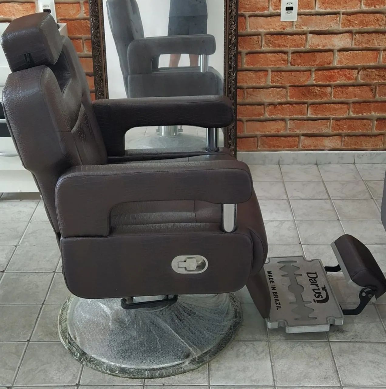 Poltrona de Barbeiro Profissional - Salão de beleza  - Foto 2