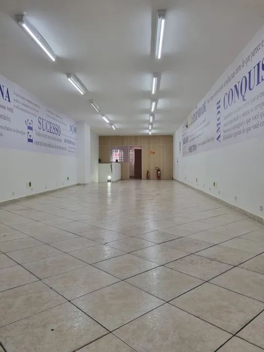 Sala Comercial para aluguel com 100m² na Vila Azevedo