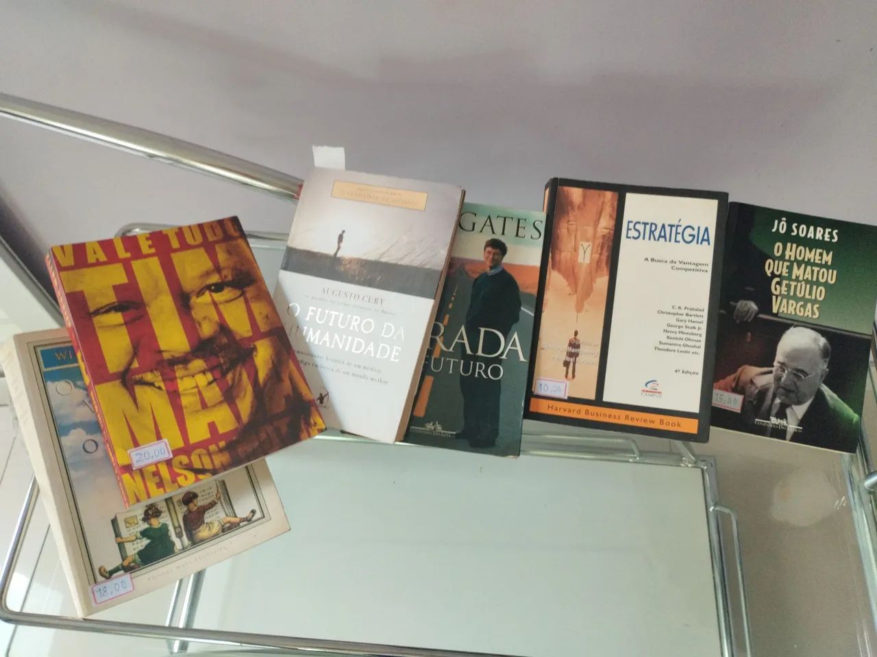 Lote de livros 6 ? por apenas 88,00