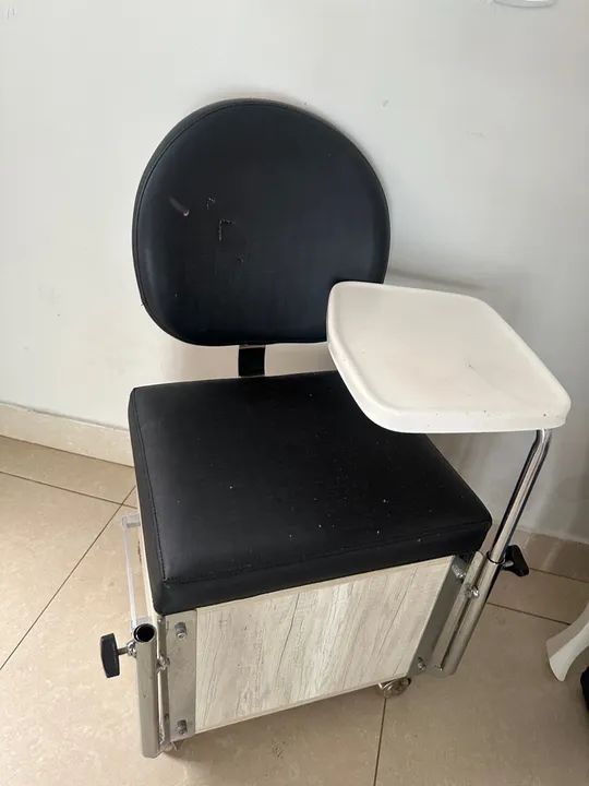 Cadeira de manicure . Marca Haisan  - Foto 4