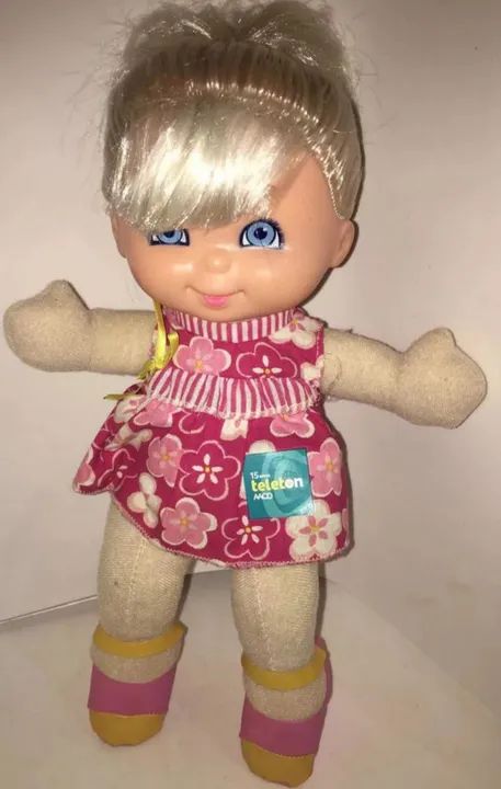 Boneca de Pelúcia Teleton AACD +usada)