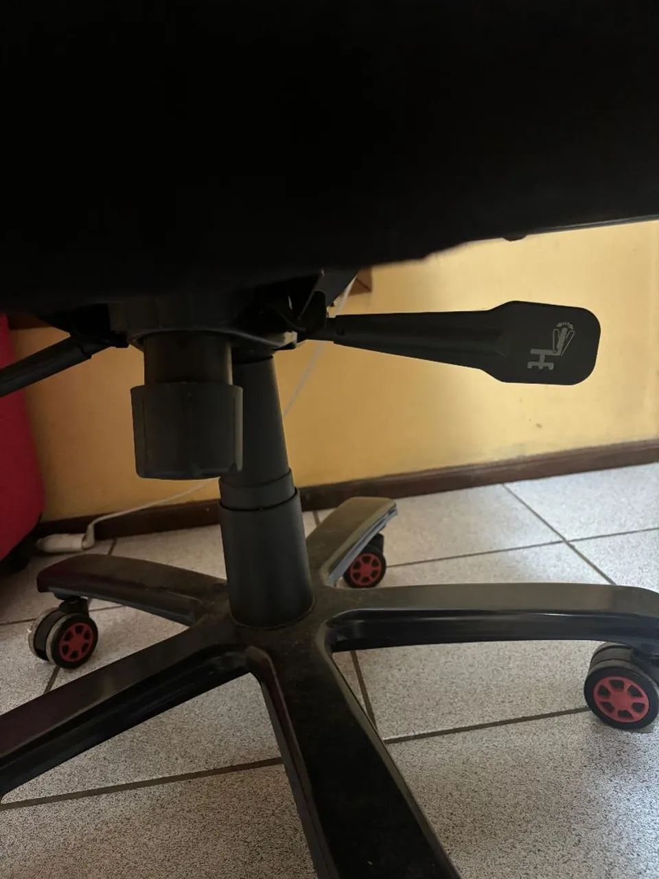 Cadeira Gamer Elements Magna Ignis - Preta e Vermelha - Foto 5