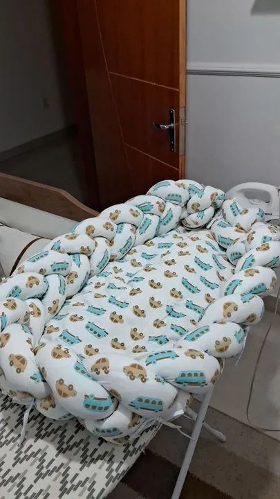 Ninho de Bebê - Carros - Novo