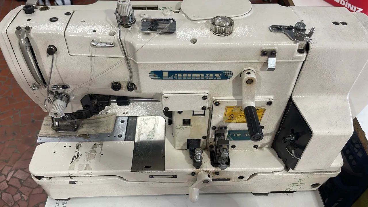 Máquina Caseadeira Eletrônica Lammax LM-999