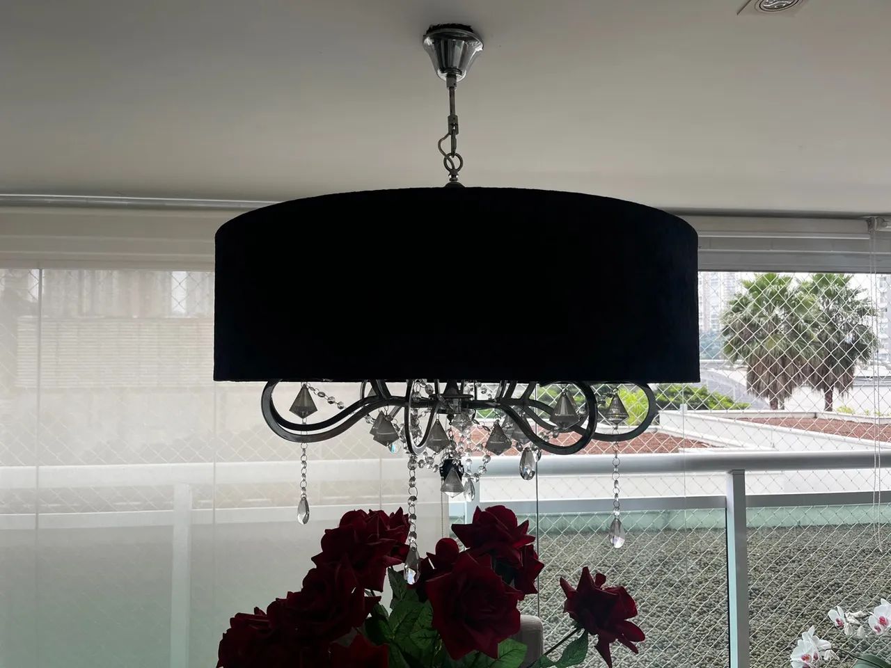 Luminária de teto com cúpula de veludo e cristais  - Foto 4