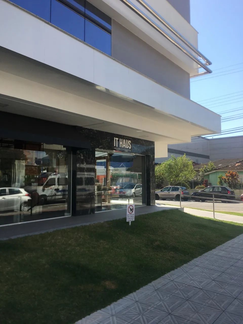 Sala comercial em localização privilegiada uma quadra da Avenida Beira Mar Norte! - Foto 3