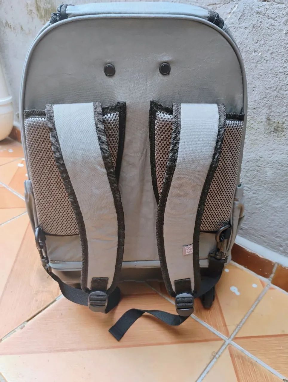 Mochila de rodinhas cinza - Foto 3