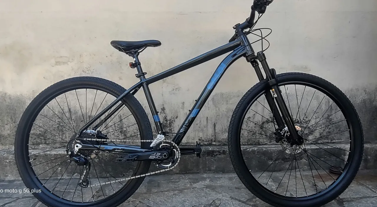 Bicicleta Aro 29 - Perfeita para Trilhas e Ciclismo Urbano