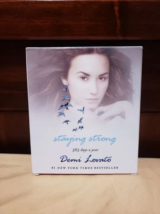 Demi Lovato - Audiobook Staying Strong