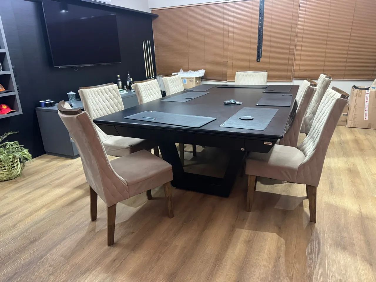 Mesa de Jantar/ reunião.Moderna em Madeira com Sinuca