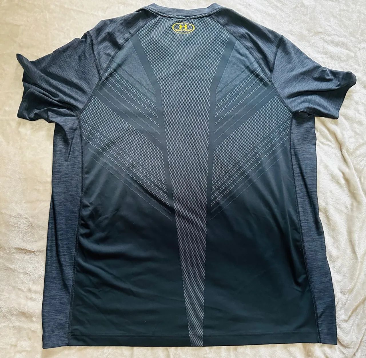 Camiseta Under Armour Dwayne Johnson Project Rock - Nova e Original - Foto 4
