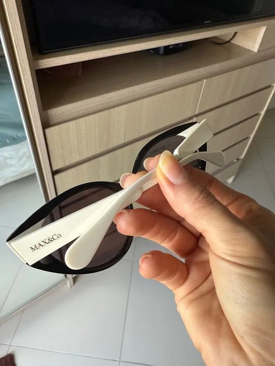 Óculos de sol preto com branco - Foto 3