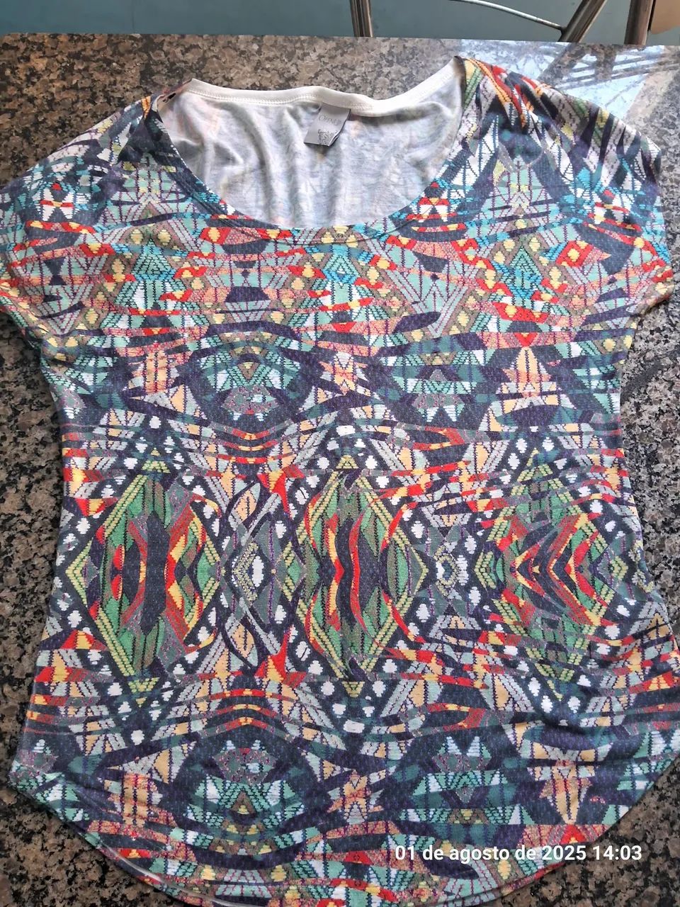 Camiseta Estampada Feminina Colorida