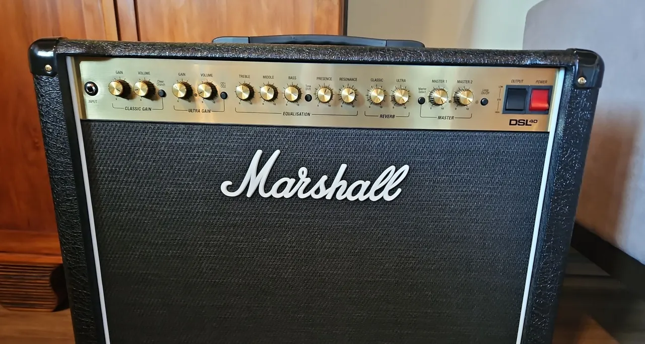 Amplificador Marshall DSL40