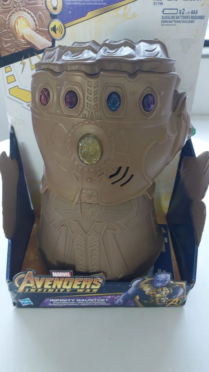Manopla do Thanos na Caixa