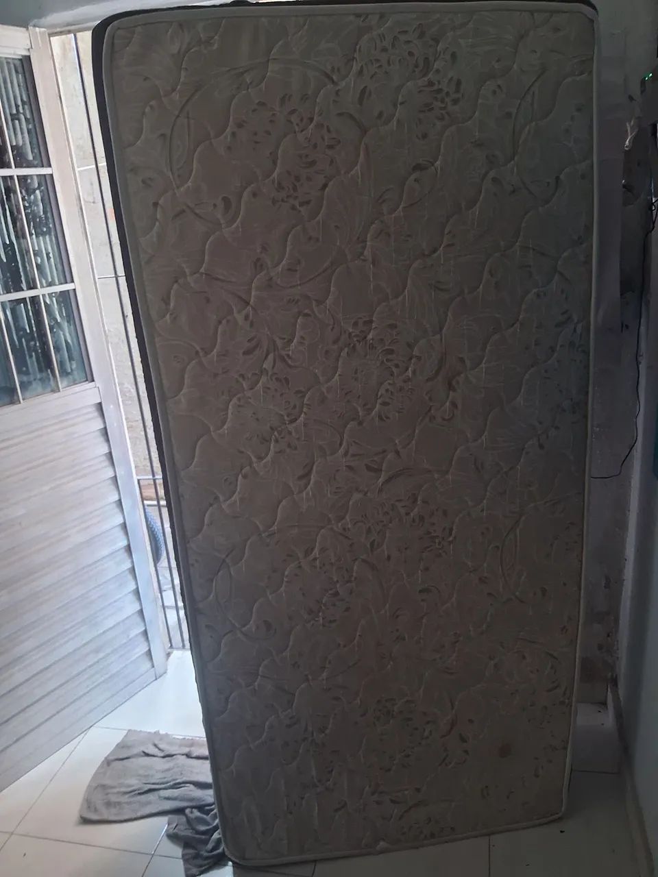 Cama em excelente estado 