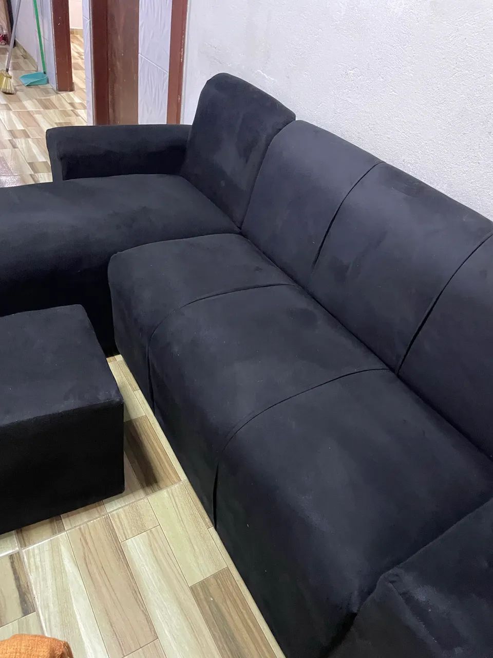 Selling a lightly used sofa476405790765885445