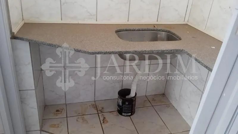 EXELENTE LOCALIZAÇÃO NA ÁREA CENTRAL - Foto 3