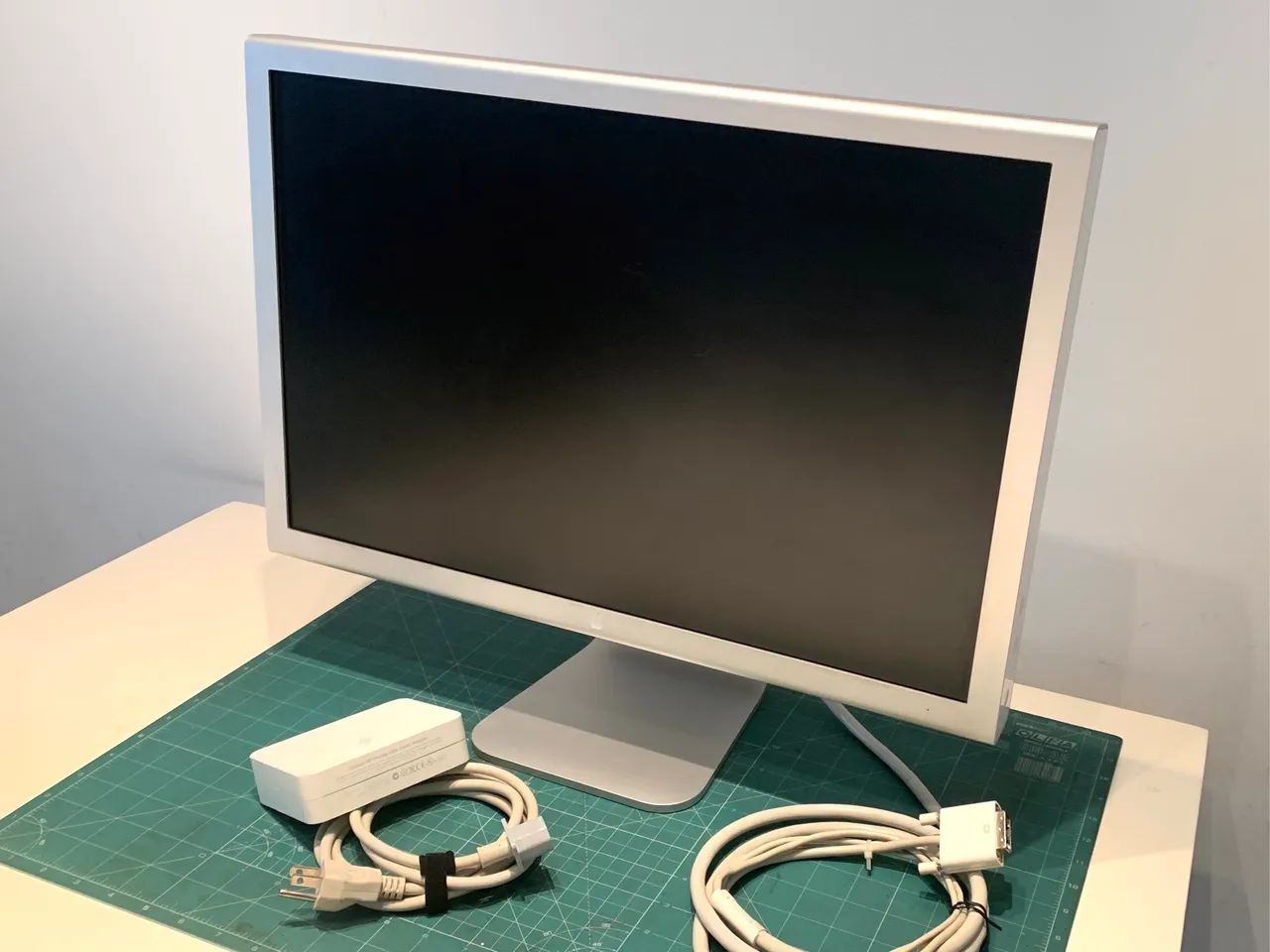Monitor Apple Cinema Display 23