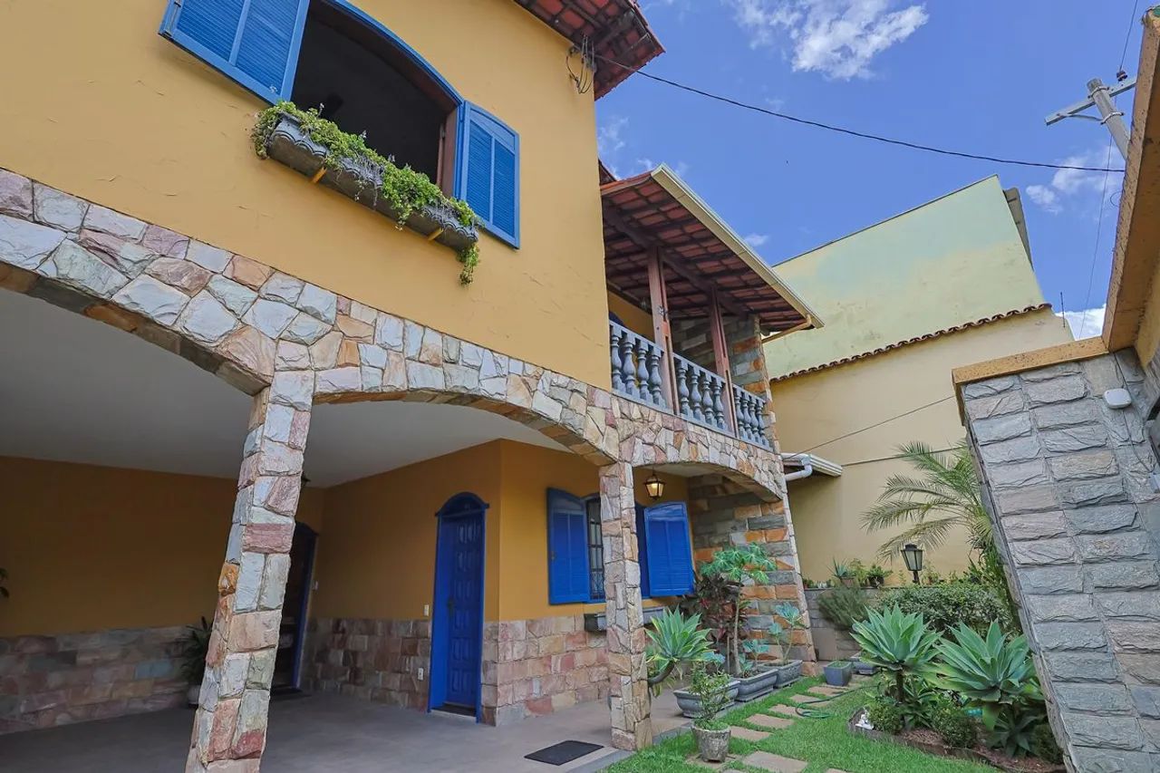 Casa à Venda - João Pinheiro, 4 Quartos, 337 m2 - Foto 2