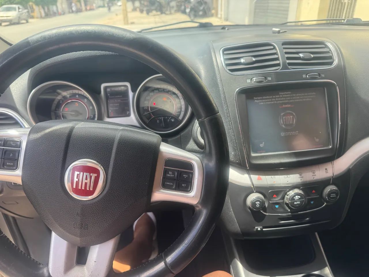 Fiat Freemont 2.4 16V 5P Aut. 2014 - Foto 3