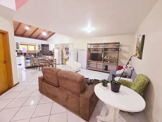 Balneário do Estreito, ampla residência com terreno de 408,00m² - Foto 3