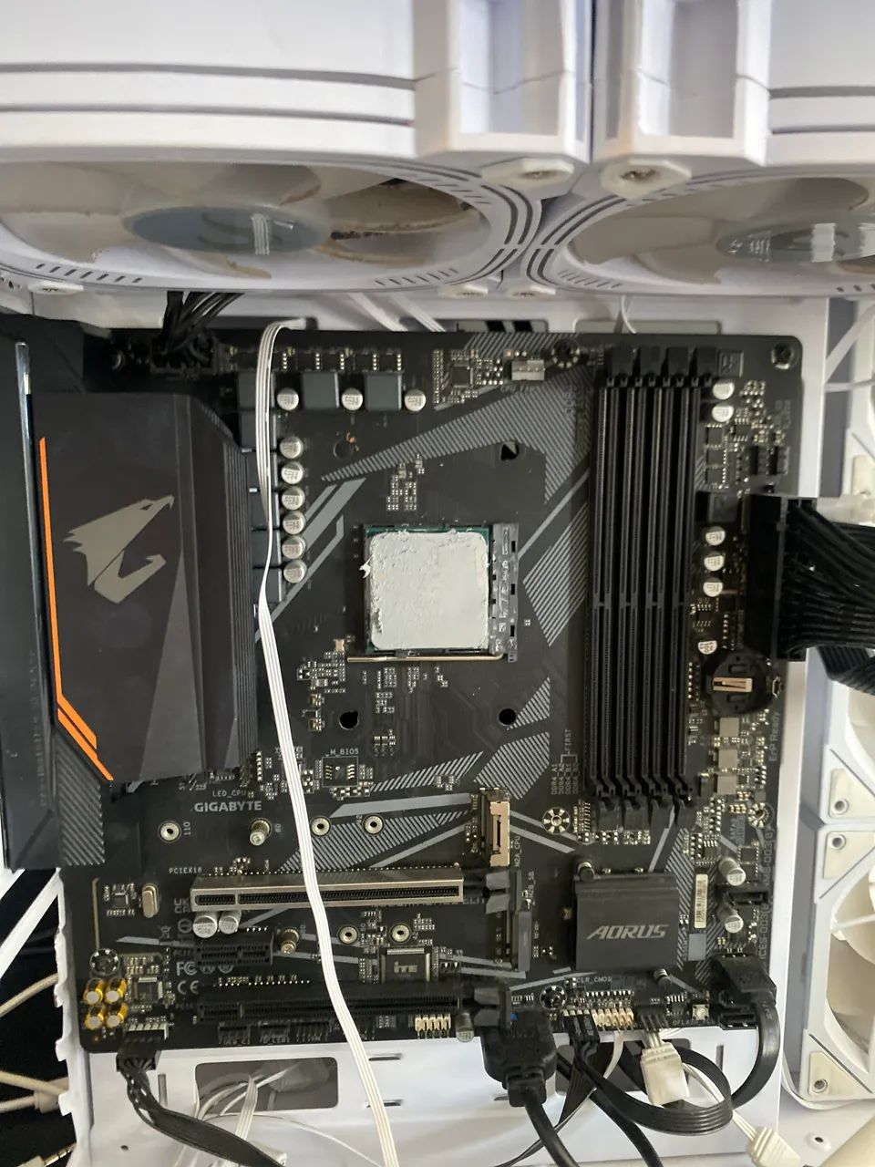 Placa mãe aorus b550