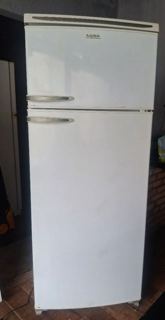Vendo geladeira 