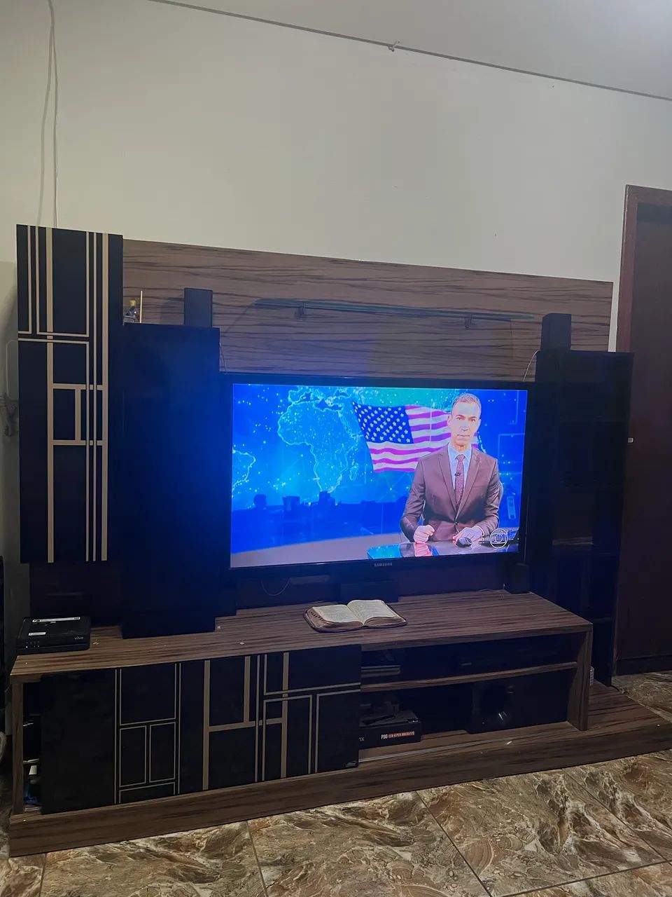 ? Painel para TV com Rack e Nichos -  - Foto 3