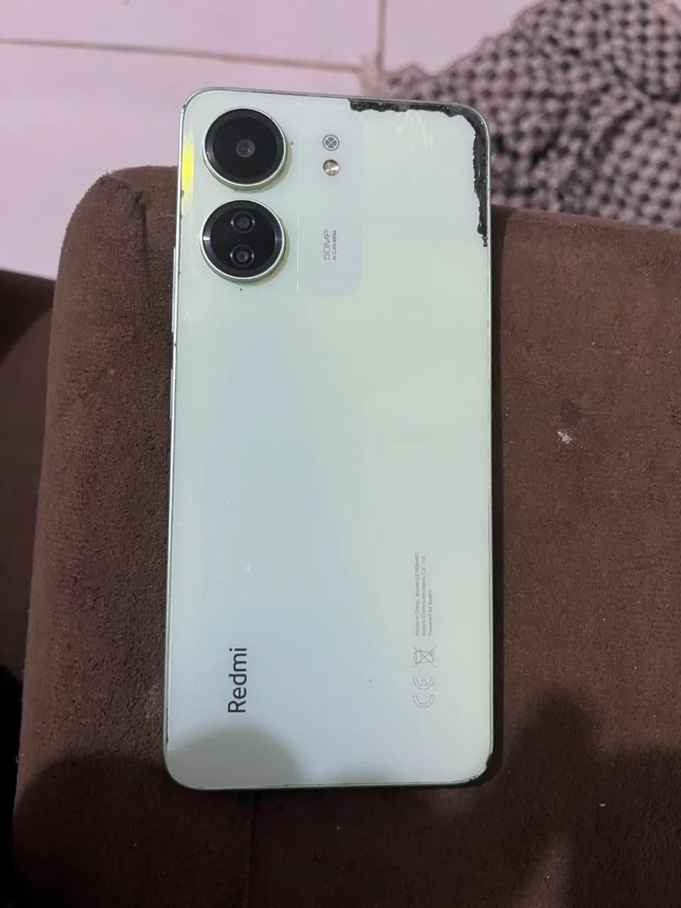 celular xiami redmi 13c defeito na tela 256gb - Foto 2