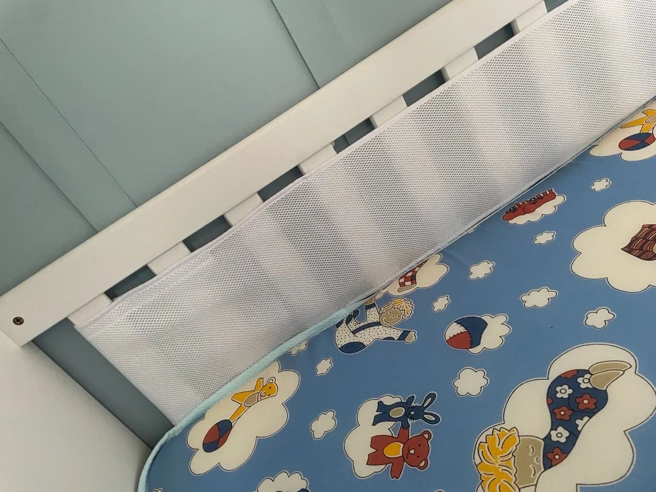 Berço nunca usado branco com amadeirado  - Foto 3
