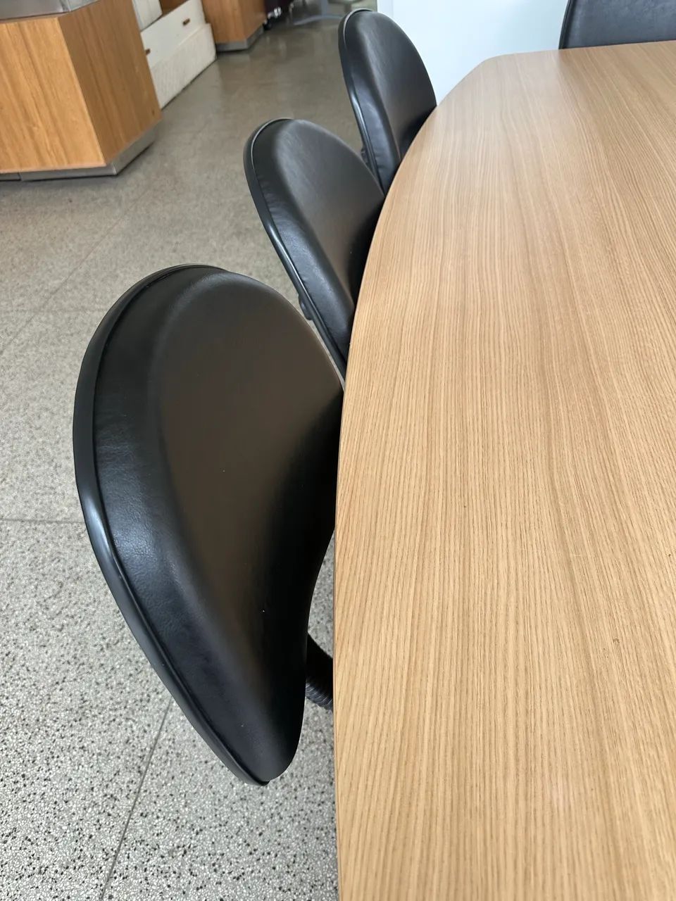 Mesa de reuniões com 8 cadeiras  - Foto 4