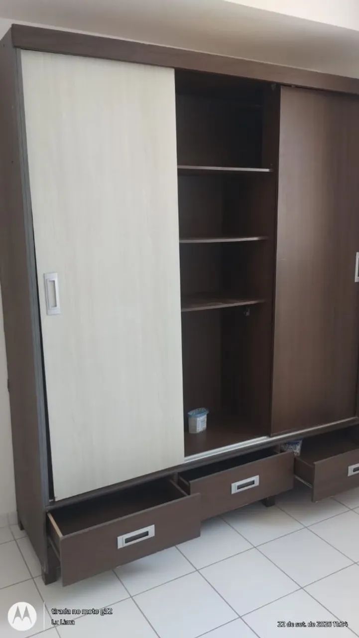 Guarda roupa 3 portas de correr em excelente estado  - Foto 3