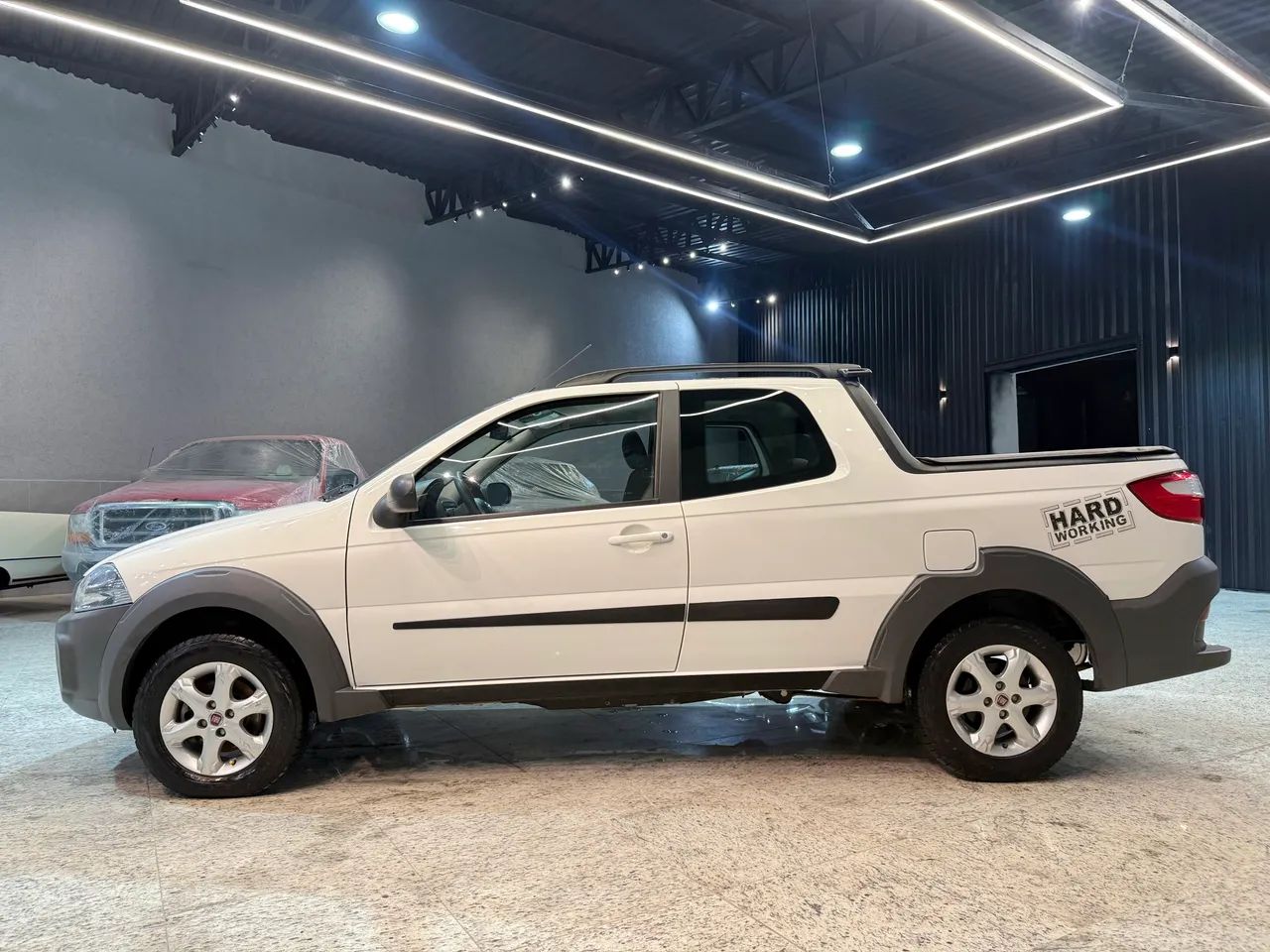 Fiat Strada Working Hard 1.4 Fire Flex 8V CD 2017 - Foto 5