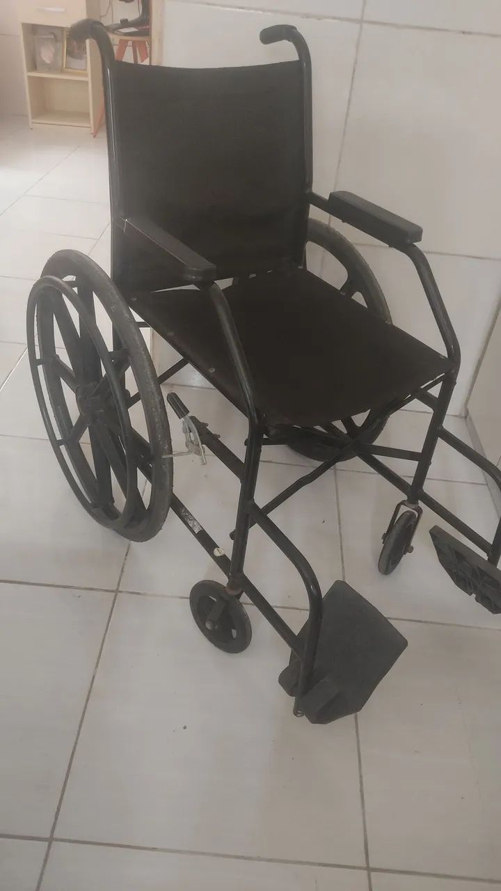 Cadeira de rodas - Foto 4