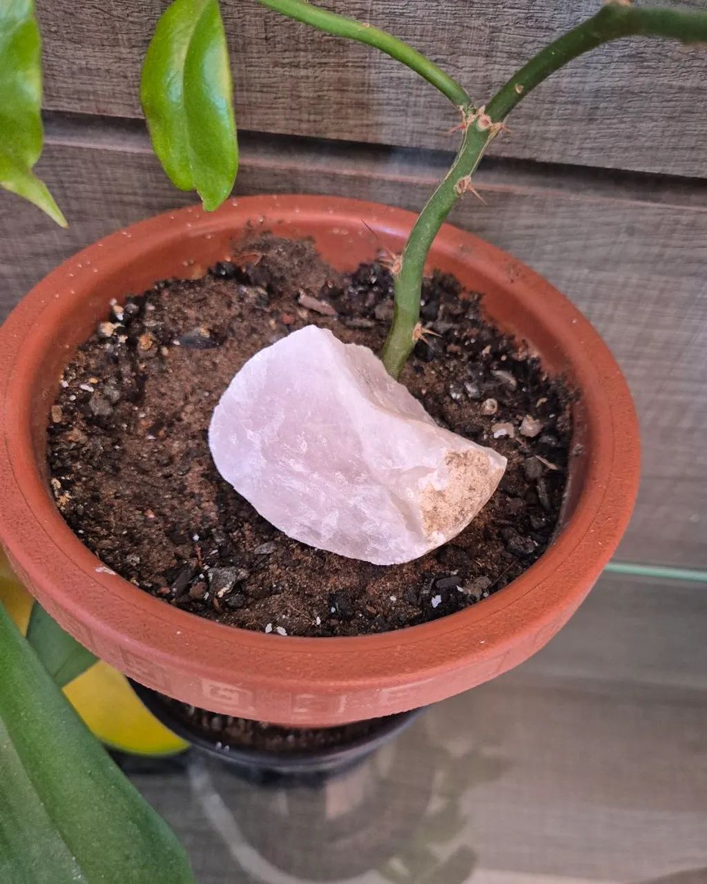 Pedra  Decorativa de quatzo rosa bruto - Foto 2