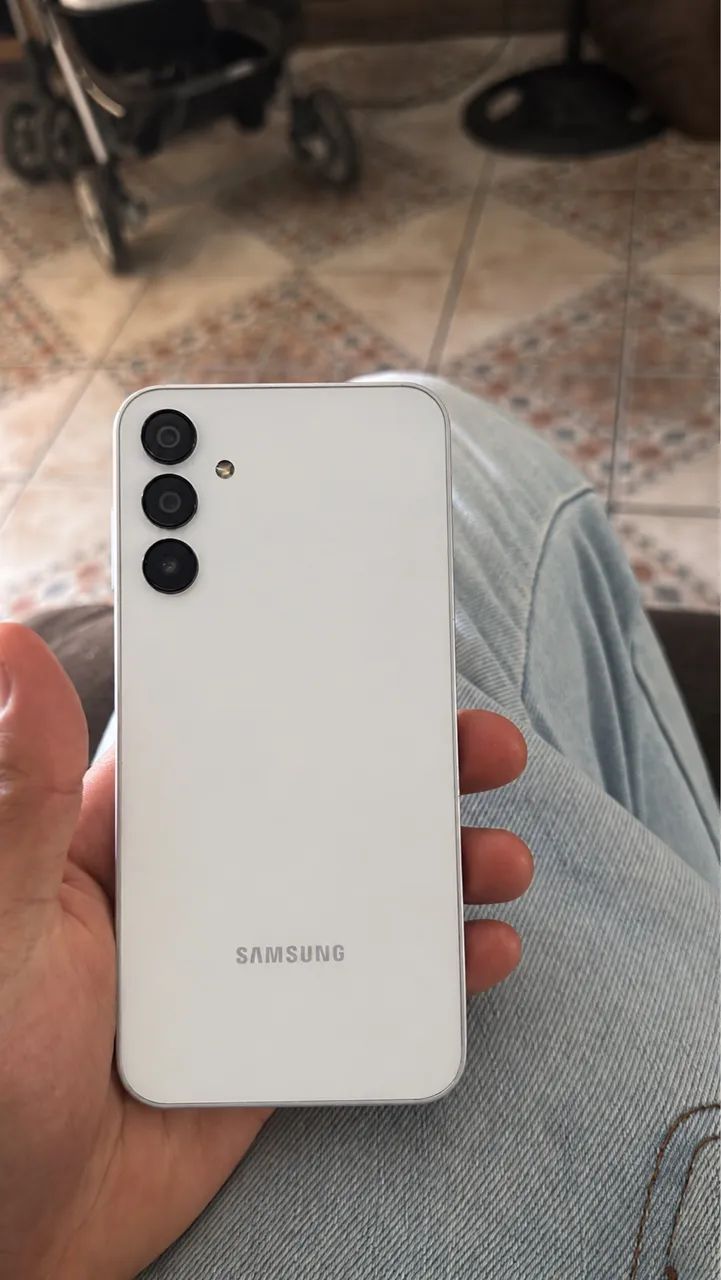 Galaxy A15 Bem Conservado 5G 128gb + brindes - Foto 2