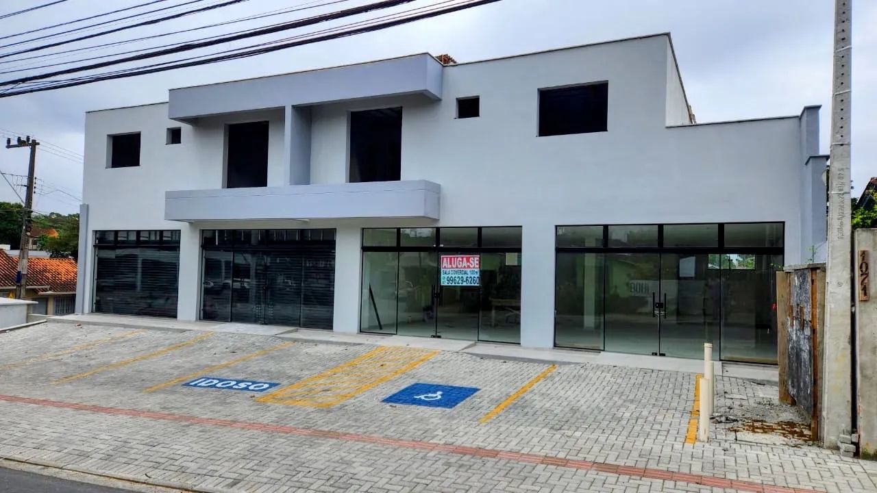 Excelente sala comercial com 100 m2