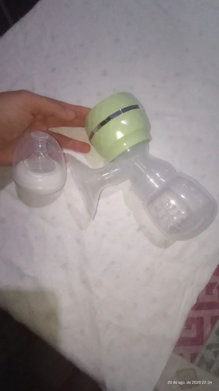 Vendo BOMBA DE TIRAR LEITE AUTOMÁTICA