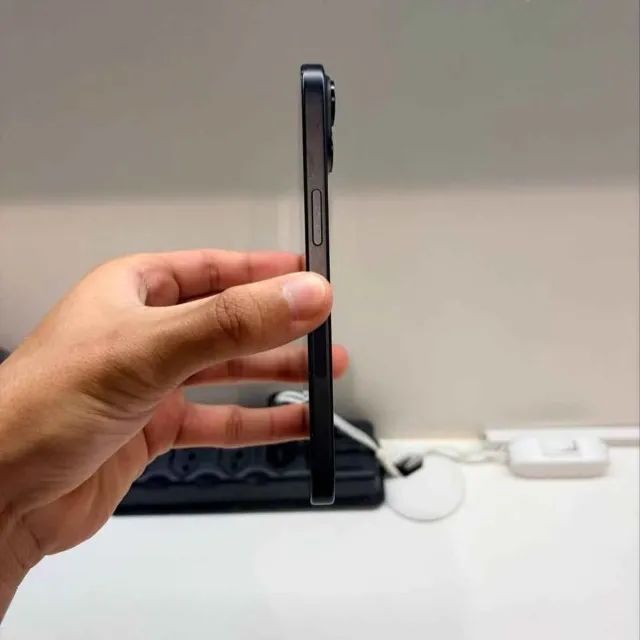 iPhone 15 + Carregador + Capa - Foto 4