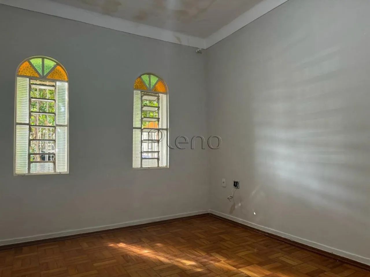 Casa à venda com 3 quartos no Jardim Dom Nery, Campinas.