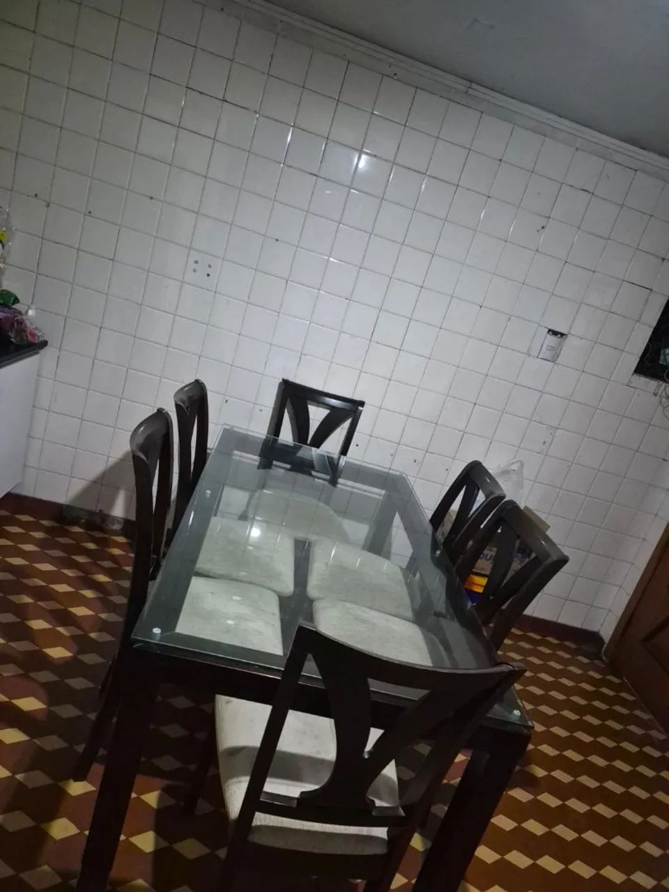 Mesa de jantar 6 cadeiras e aparador  - Foto 3