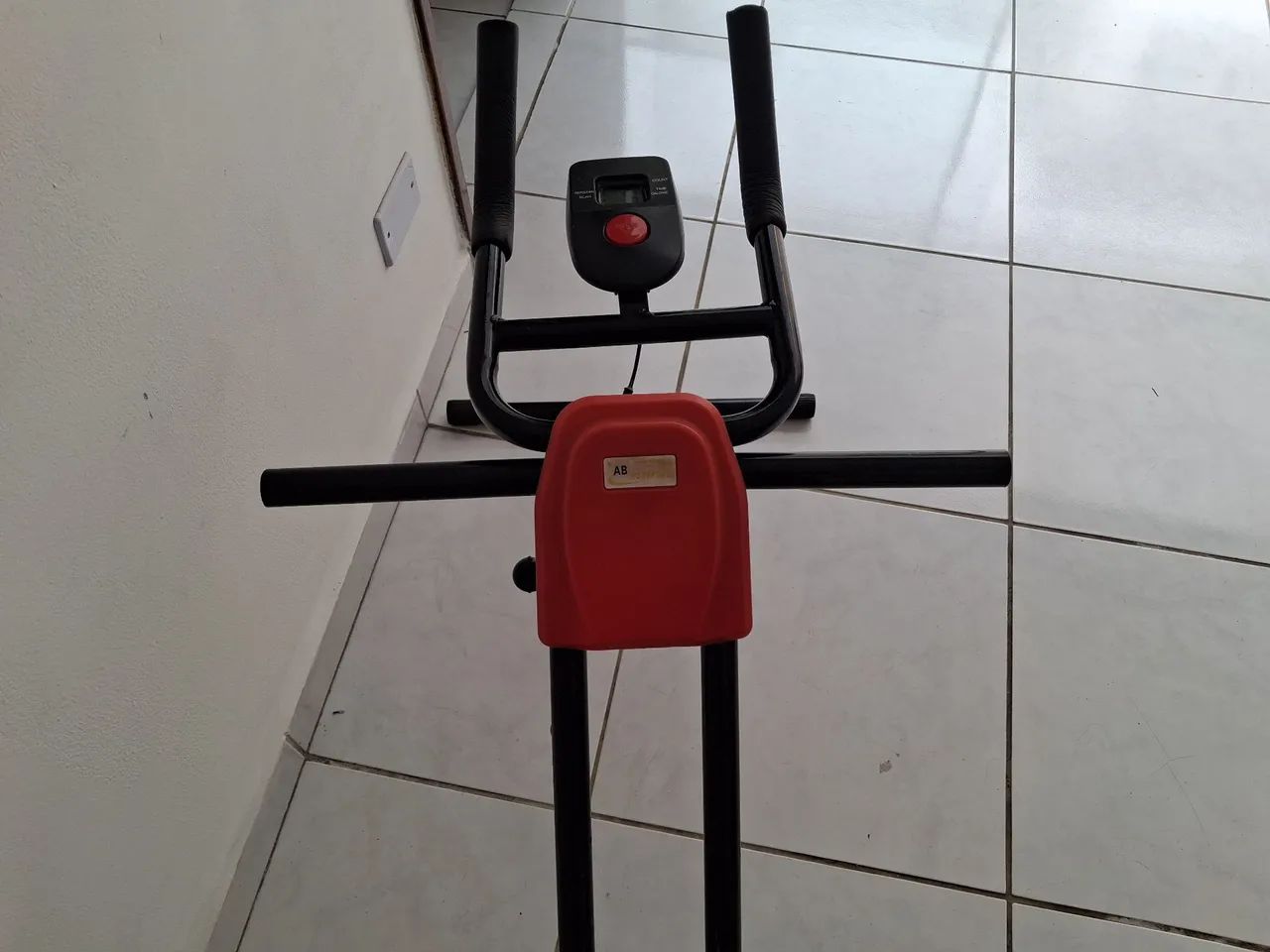 Aparelho de Abdominal Academia Ginástica OTIMO ESTADO  - Foto 4