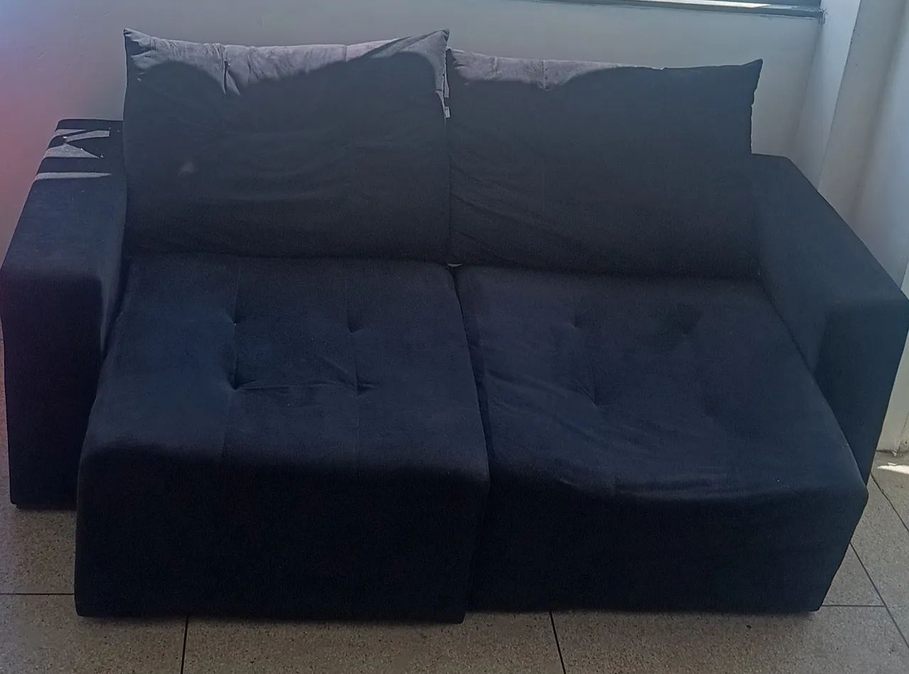 Sofá retrátil reclinável  leia o anúncio