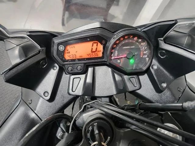 YAMAHA XJ6F   2012 - Foto 5